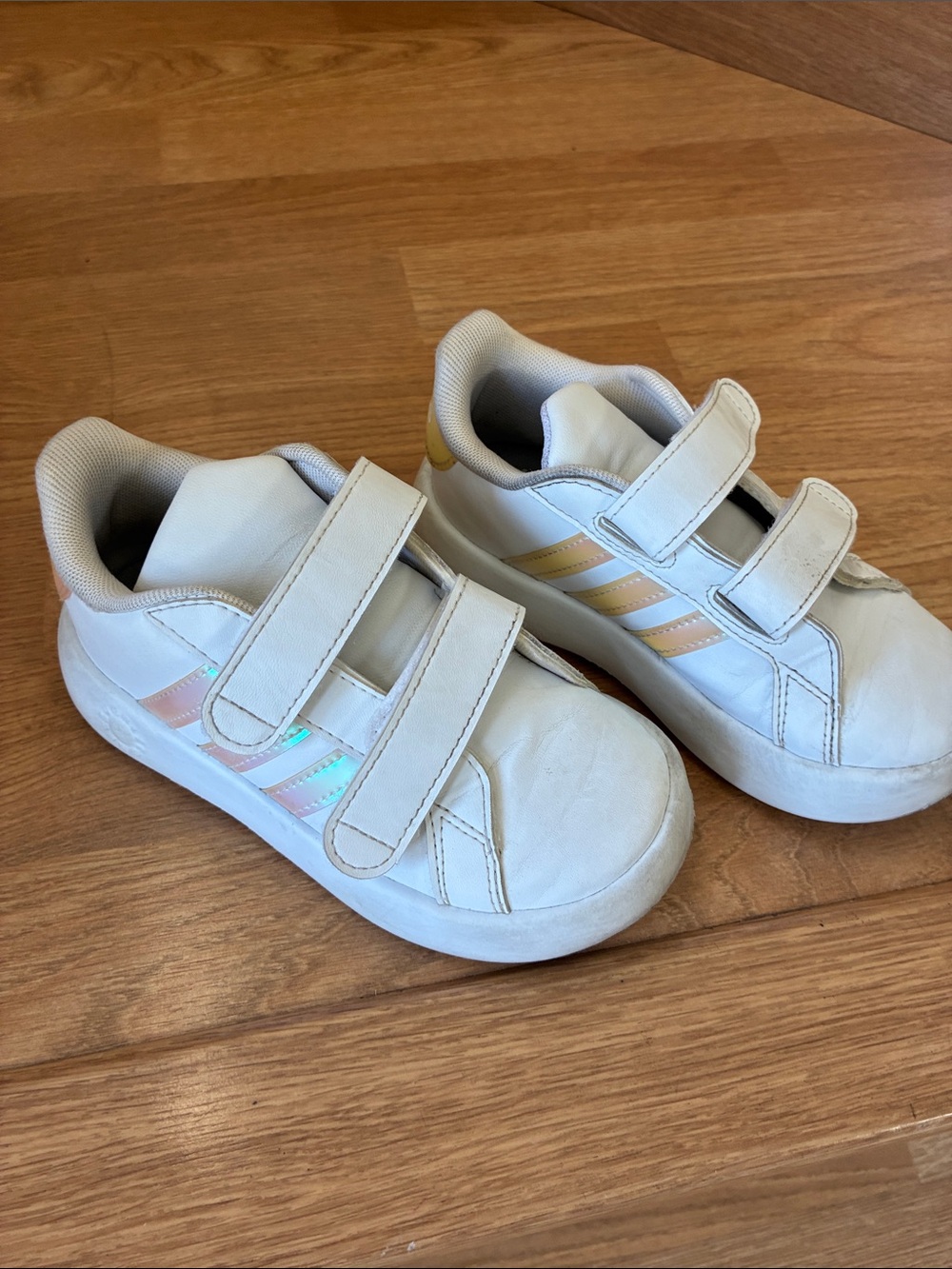 adidas Kids White Sneakers with Iridescent Stripes and Gold Heel Accent
